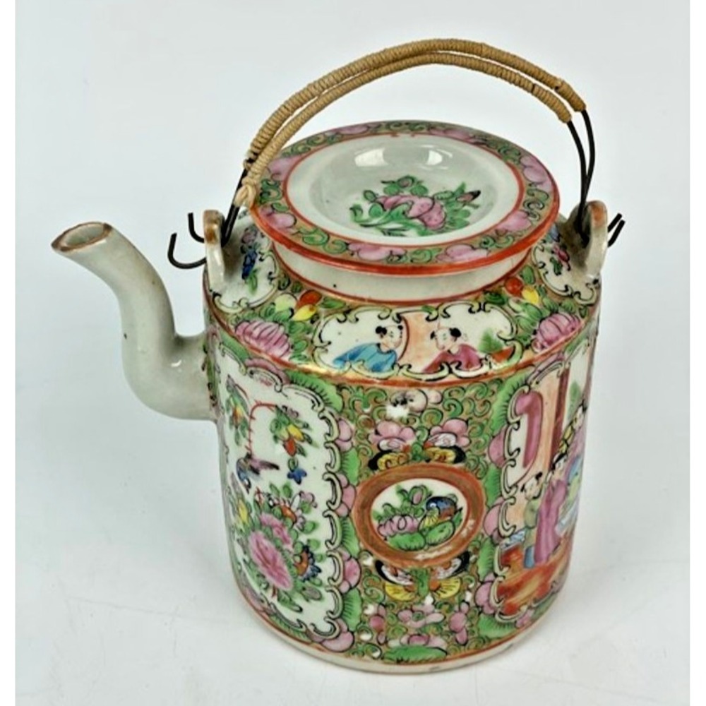 Antique Qing Rose Medallion Teapot Hand Painted‎ Famille Rose 19thC Chinese